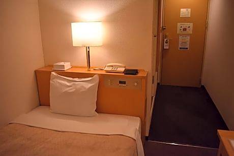 Single Room - Non-Smoking