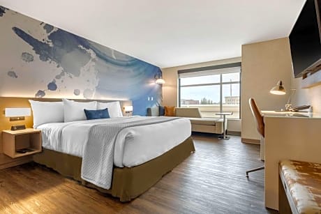 King Room - Accessible/Non-Smoking