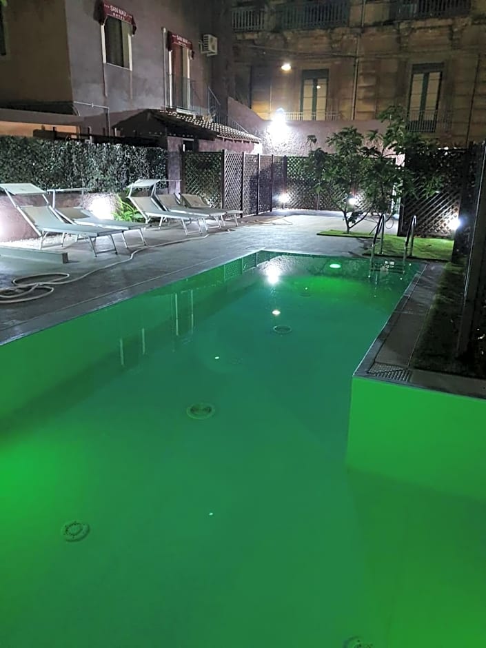 San Max Hotel