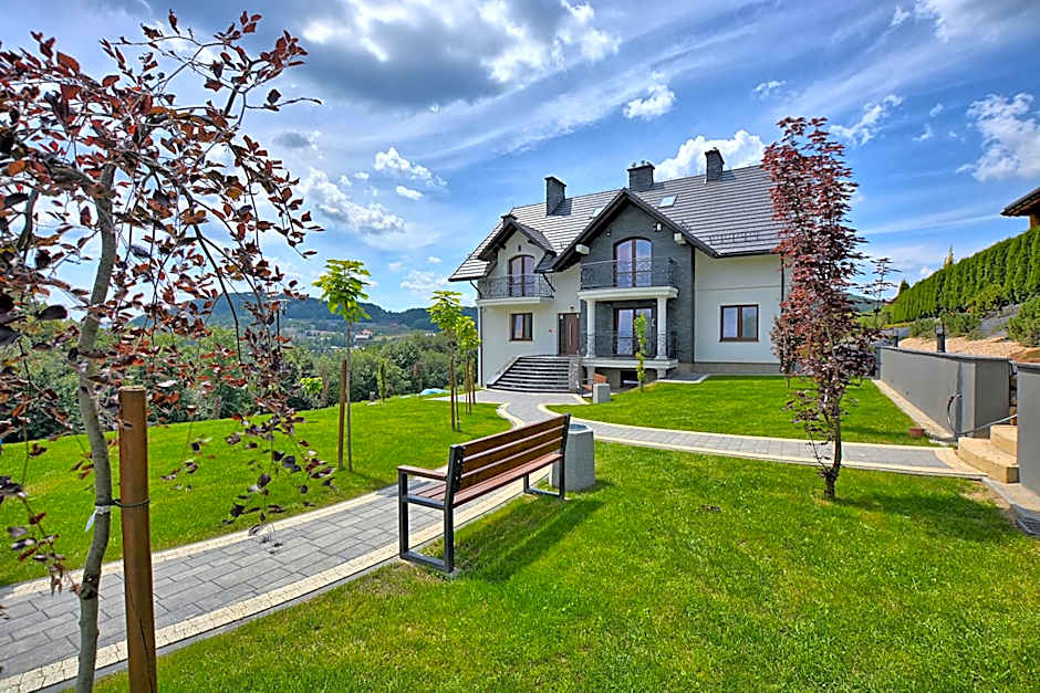 Jaworina- Apartamenty, Domki i Pokoje