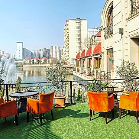 Lake Palace Baku