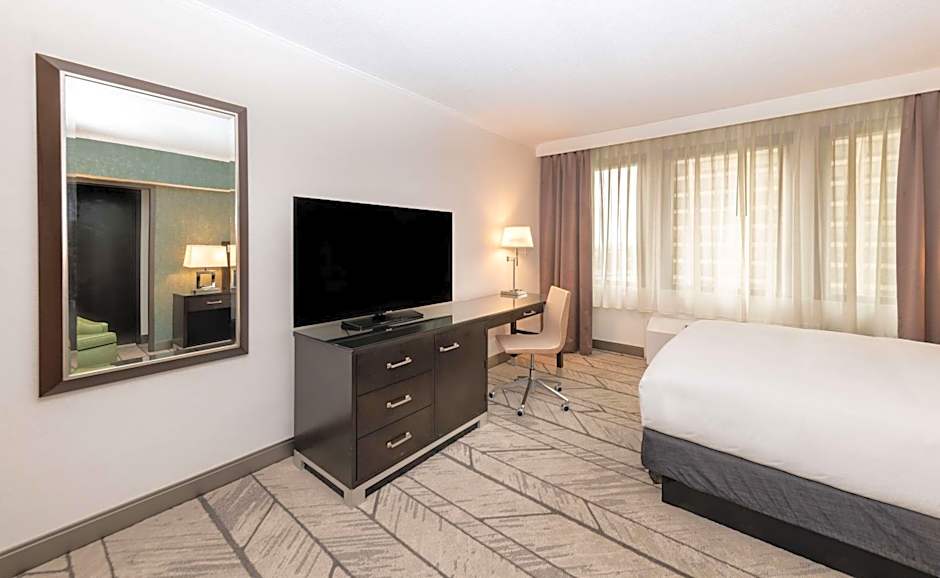 DoubleTree by Hilton Newark Penn Station, NJ