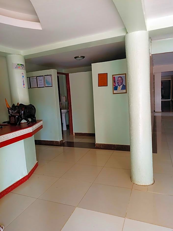 Savannah Paradise Hotel