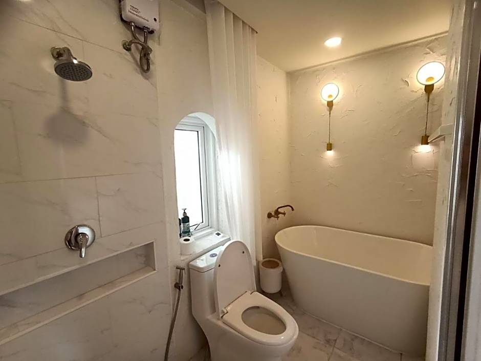 มินิมอลโฮลเทล