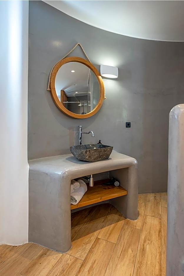 Smy Mediterranean White Santorini