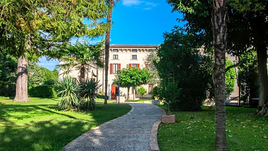 Castello Belvedere Apartments
