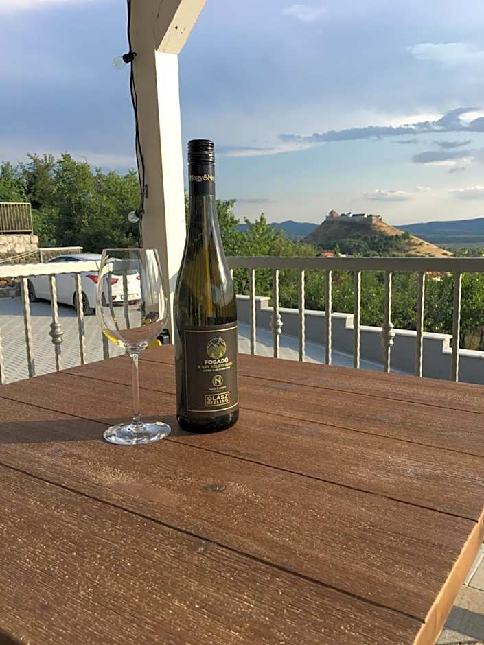 Fogadó a Két Tölgyfához