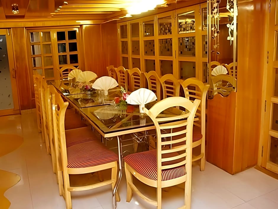 Hotel Singaar International