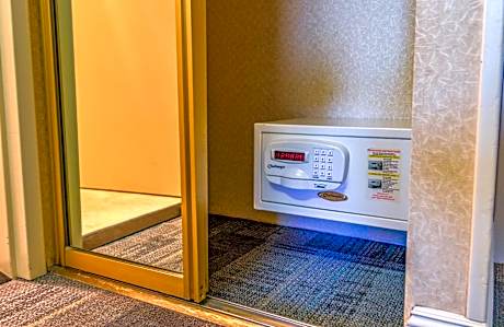 Queen Room with Balcony