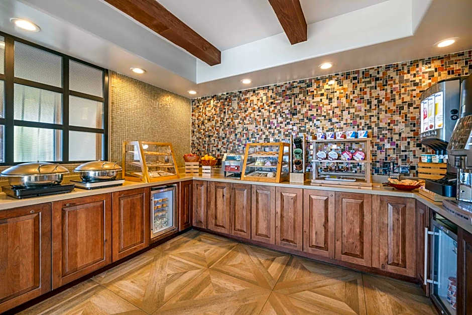 Best Western Plus Beach View Lodge