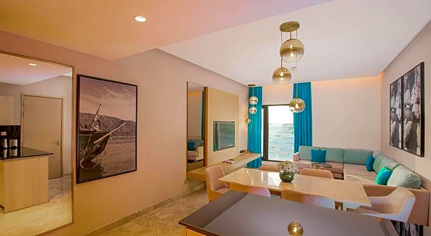 Maani Muscat Hotel and Apartments