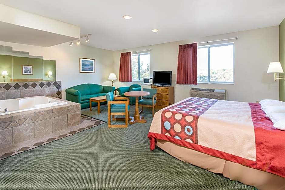 Super 8 by Wyndham West Middlesex/Sharon Area