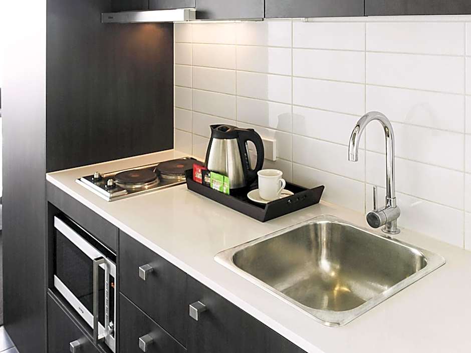 Mercure Melbourne Therry Street