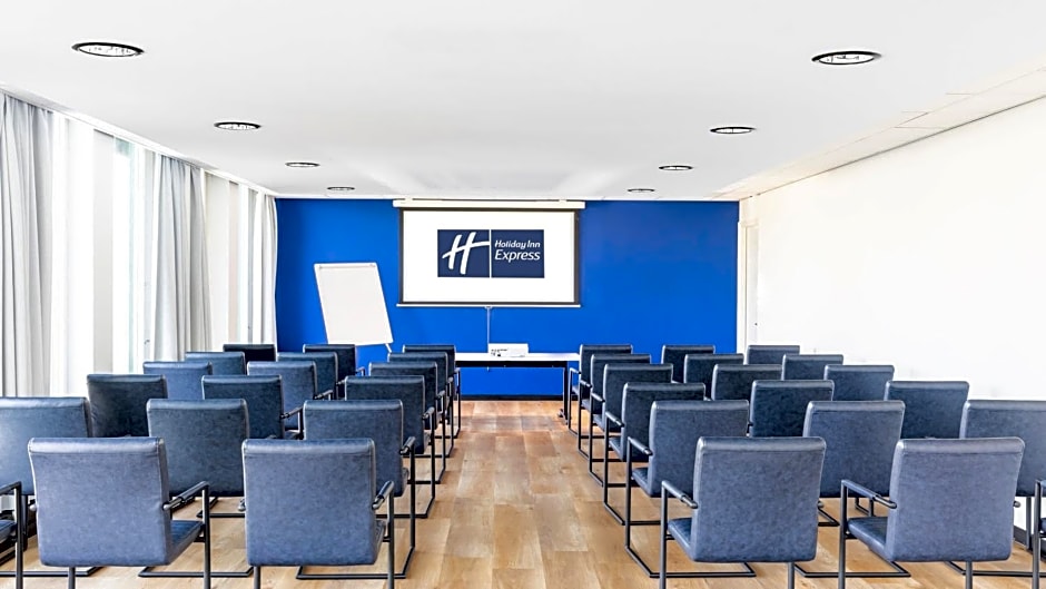 Holiday Inn Express Utrecht - Papendorp By IHG