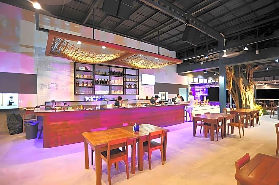 Combo Beach Hotel Samui