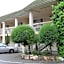 Caravelle Inn & Suites