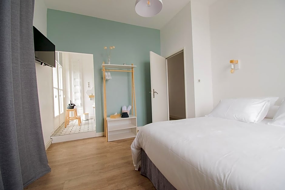 15ème droite - Tour Perret - Centre-Ville - 4 étoiles