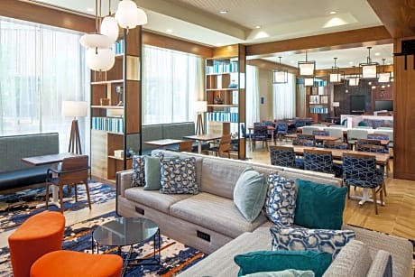 Hampton Inn Boston Seaport District