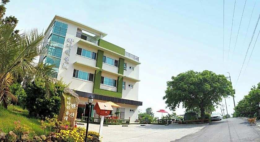 Jeju Bada Wi Olle Pension