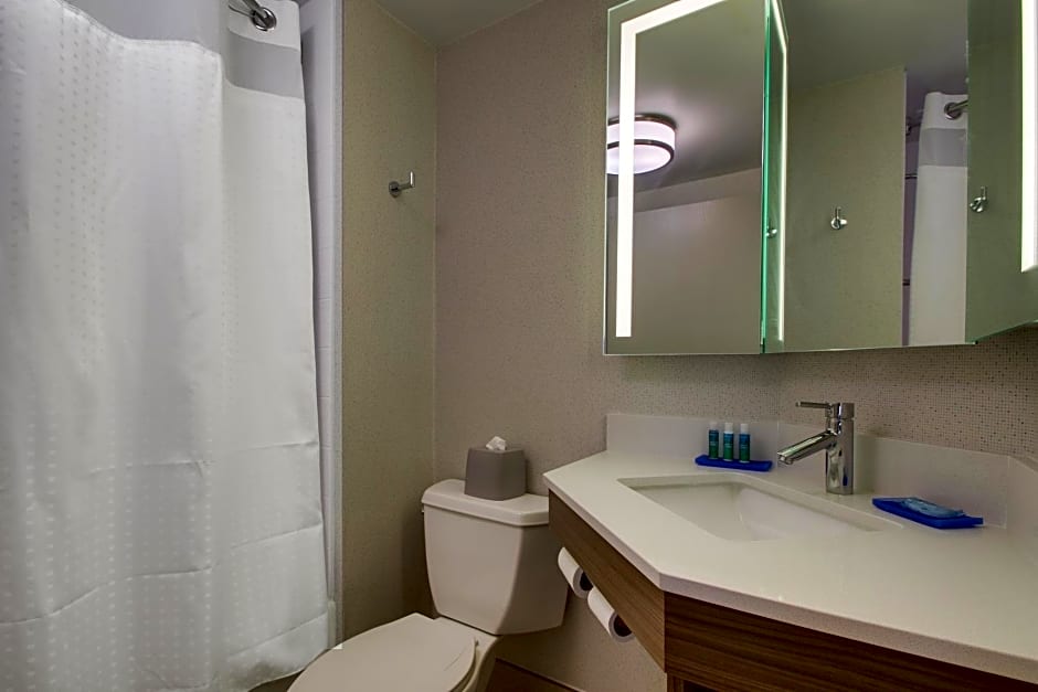 Holiday Inn Express Voorhees - Mt. Laurel By IHG