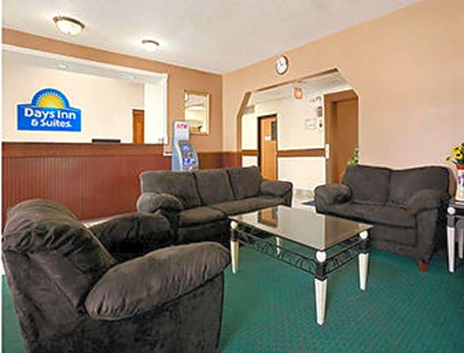 Days Inn & Suites by Wyndham Romeoville
