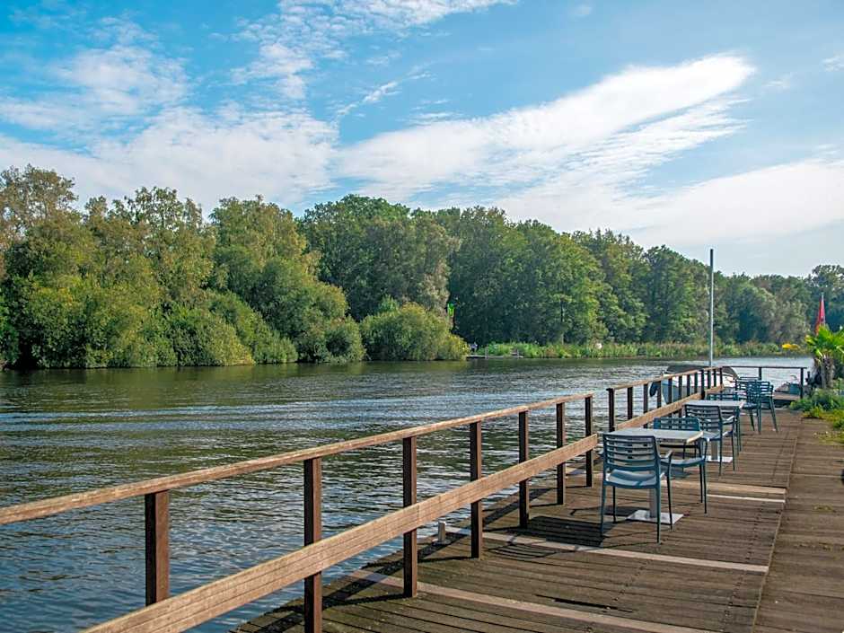 Amsterdam Lake Hotel