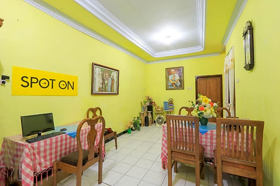 OYO 2440 Wallet Family Residence Syariah