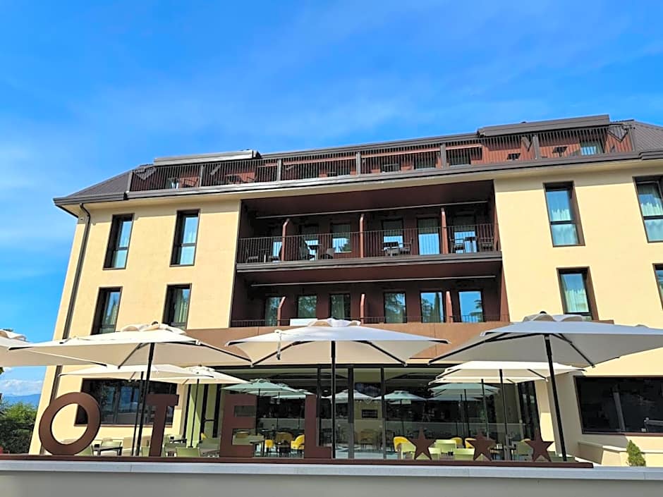 Ile Hotel