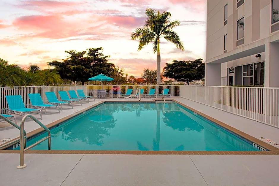 Hampton Inn By Hilton & Suites Sarasota/Bradenton-Airport