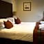 Elmers Court Hotel