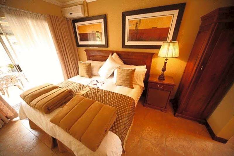 Le Cozmo Guesthouse
