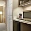 DoubleTree Suites by Hilton Hotel Boston - Cambridge
