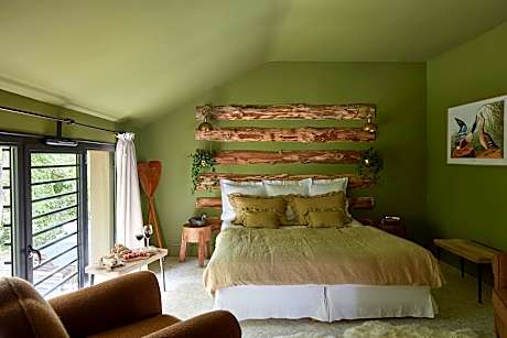 Deluxe Room 2