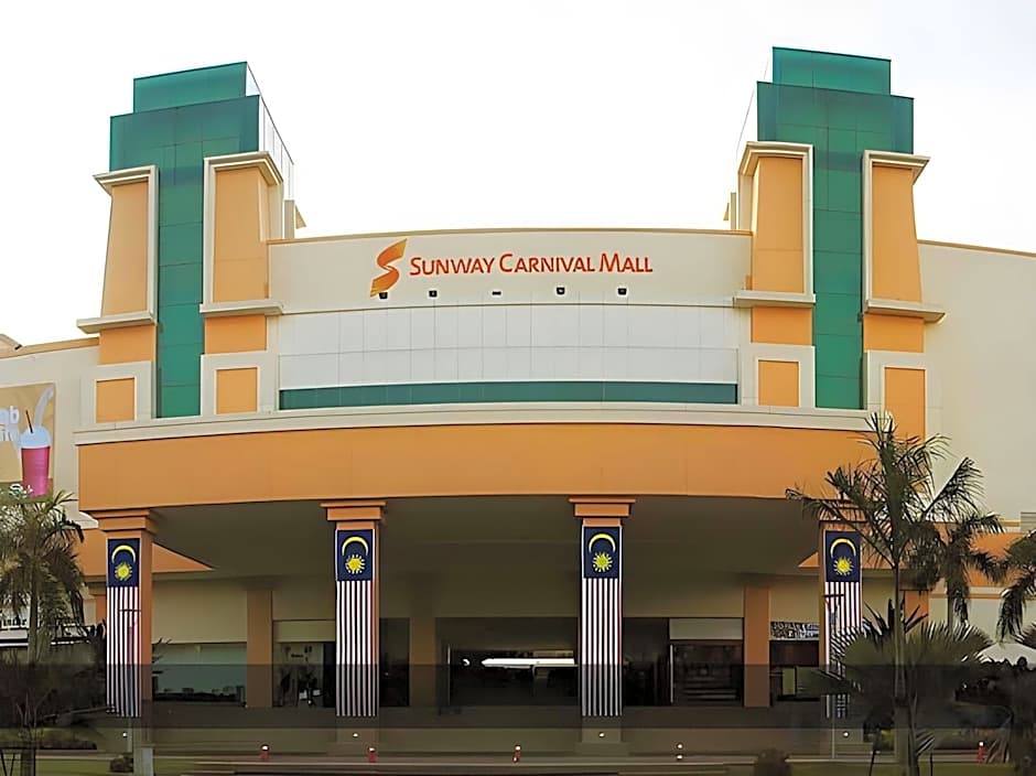 T+ Hotel Butterworth