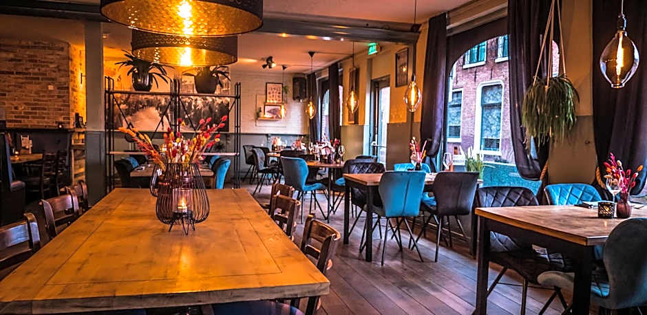 Hotel Cafe Restaurant 't Raedhus