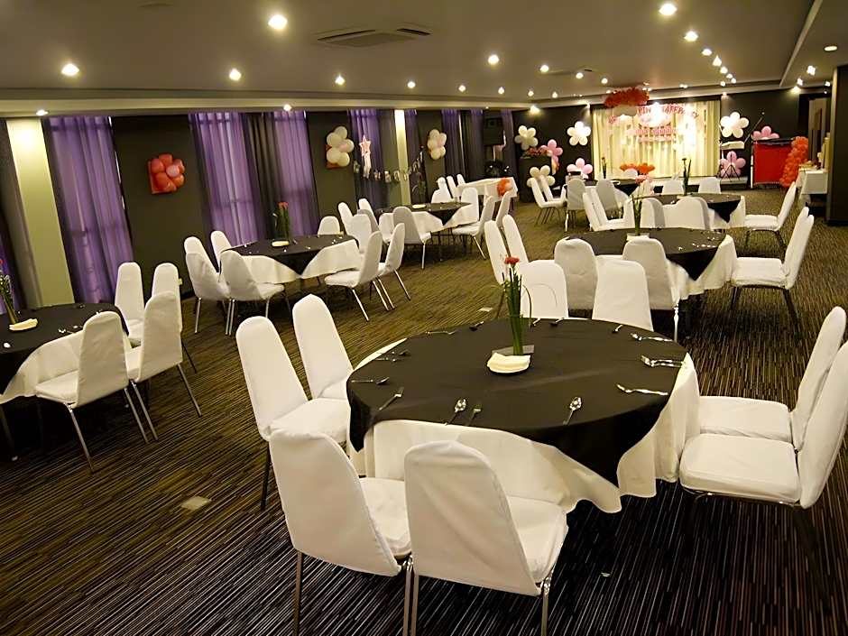 Miramar Bangkok Hotel