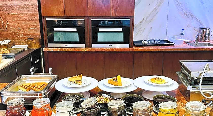 Renaissance Dhaka Gulshan Hotel