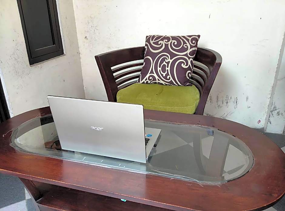 Hotel O Homestay Bu Sun SyariahNearTaman Rekreasi & Pemandian Taman Suruh