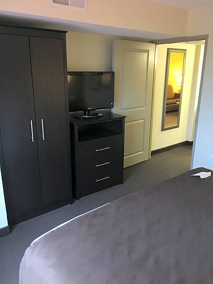 AmericInn by Wyndham Fairfield