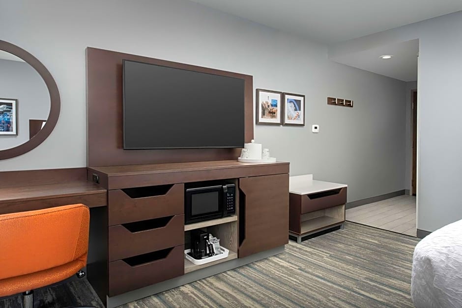Hampton Inn By Hilton & Suites Rapid City Rushmore, SD