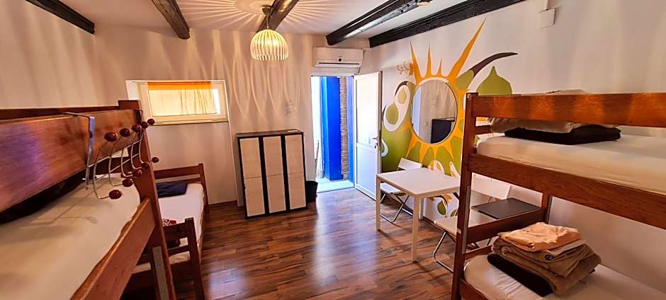 Photo 1 of 4 of Bed in 6-Bed Mixed Dormitory Room