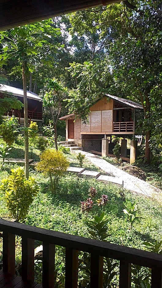 Olala Bungalows and Restaurant