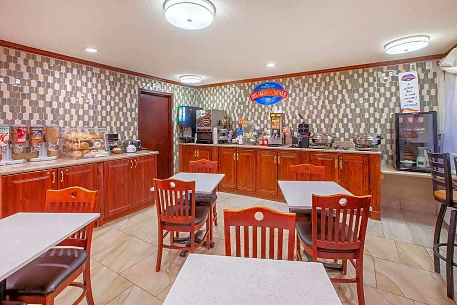 Baymont by Wyndham Grand Rapids Airport