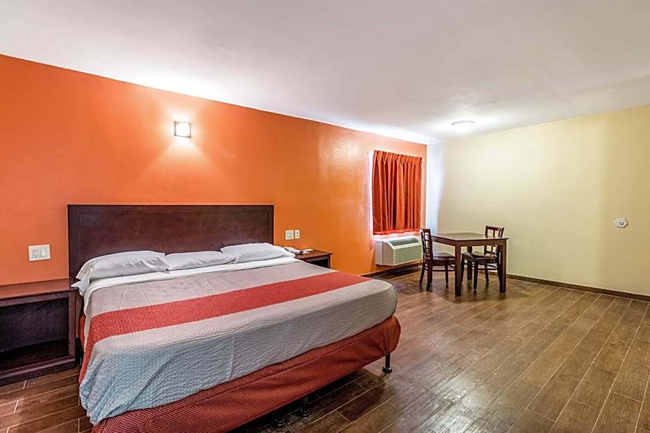 Motel 6-Blythe, CA - South