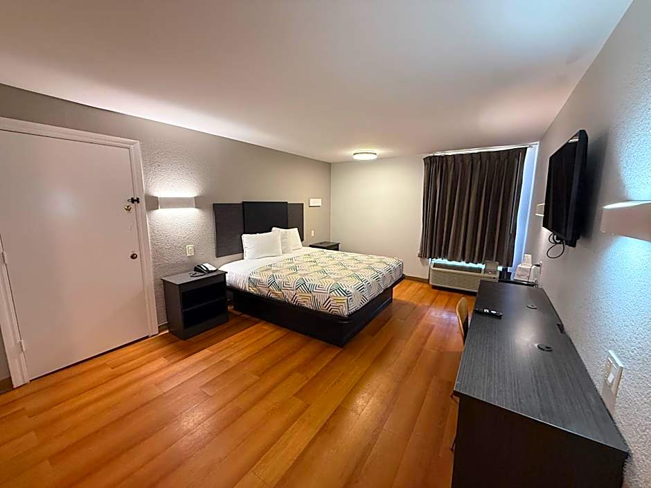 Motel 6-Oklahoma City, OK - South