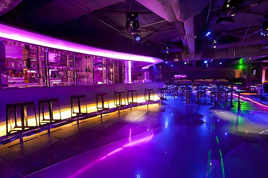 Graceland Bangkok By Grace Hotel