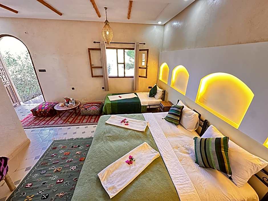 Oasis Tilogui-Luxury Hotel Restaurant and Desert Excursions In Zagora