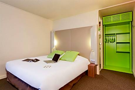 1 Double Bed