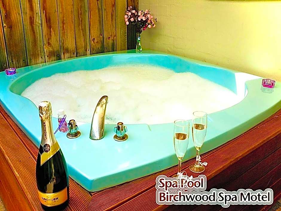 Birchwood Spa Motel