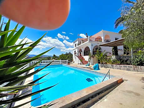 Casa Loro Loco B&B